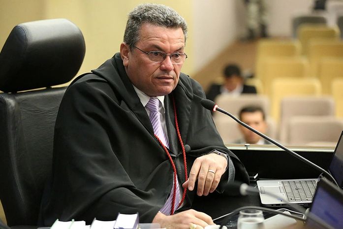 Justiça mantém ação de improbidade contra procurador