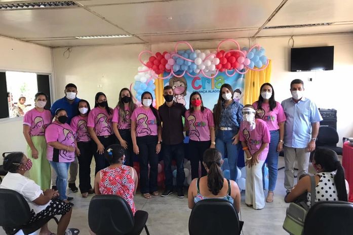 Prefeitura de Branquinha entrega 28 cartões a gestantes no lançamento do Programa Cria