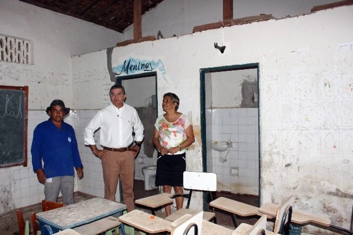 Prefeito visitou escolas