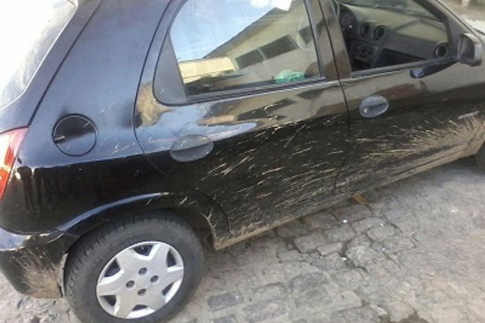 Celta foi apreendido em poder do acusado de assaltar ônibus que faz a linha entre Recife e Aracaju