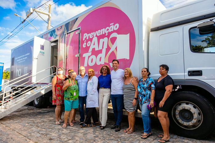 Rodrigo Cunha celebra parceria com Hospital de Amor para exames de mamografia em Maceió