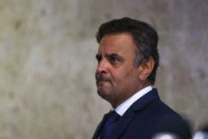 Defesa de Aécio recorre ao STF para retomar mandato
