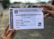 Em seis meses, SMTT registrou 816 infrações de estacionamento irregular na vaga idosos