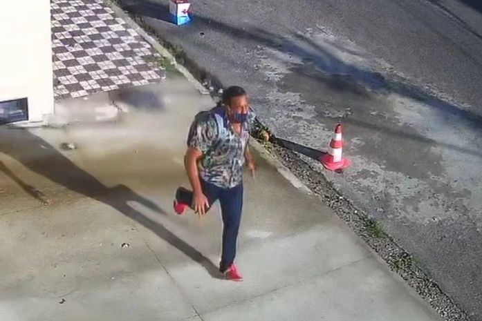 Homem suspeito de estuprar mulher e roubar eletrônicos de loja no bairro do Farol