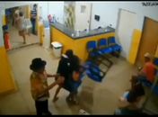 Familiares de idoso quebram móveis e provocaram uma confusão da unidade de saúde