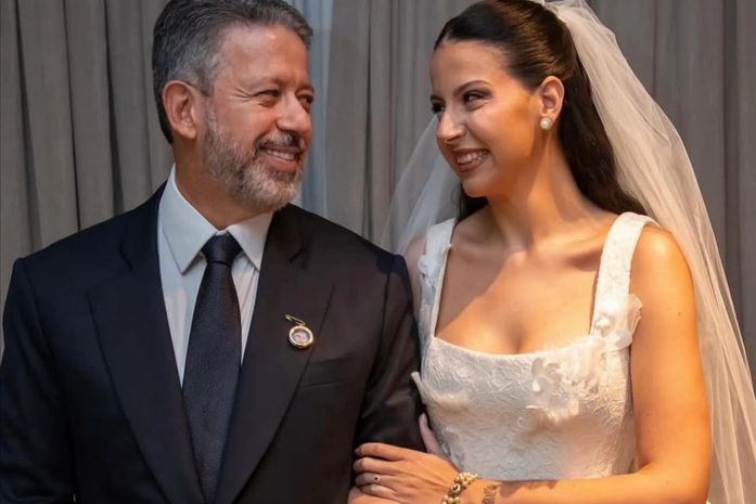 Deputado Arthur Lira leva filha ao altar e mostra força política