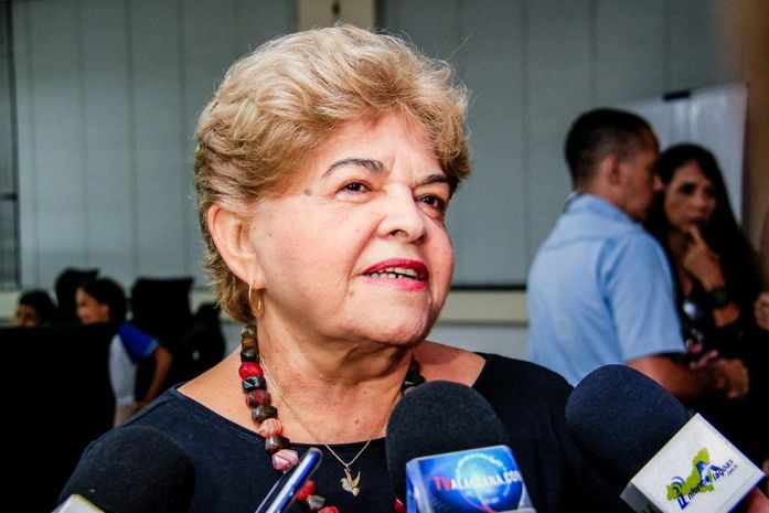 Ana Dayse Dorea, secretária de Educação
