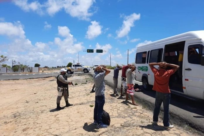 Roubos a ônibus intermunicipais diminuem 75% em Alagoas