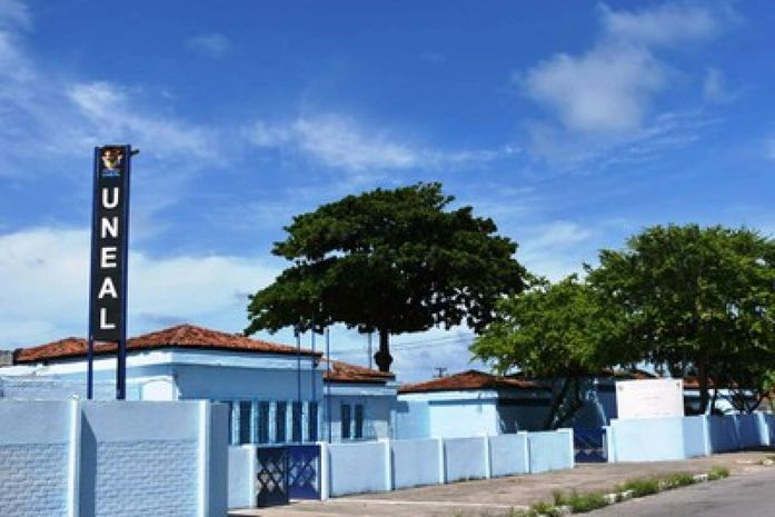 Uneal lança edital de vagas remanescentes para curso de Física em Maceió