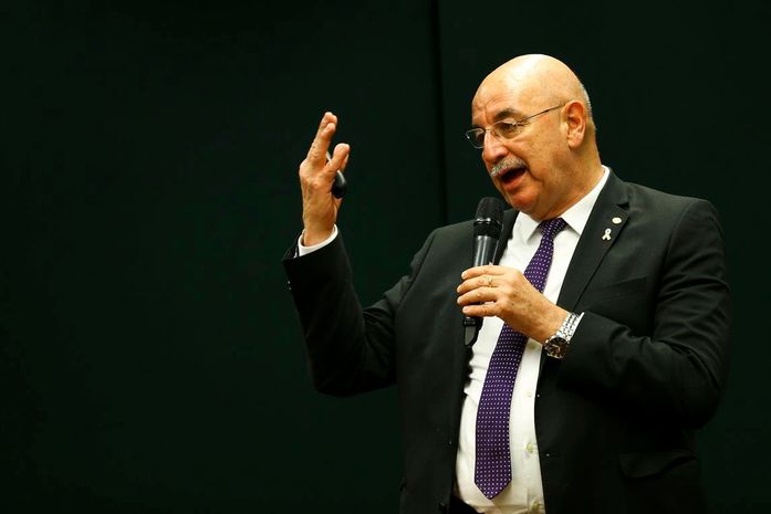 Programa Criança Feliz terá orçamento de R$ 800 milhões, diz ministro