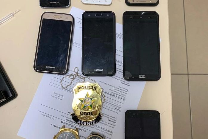 Em flagrantes, assaltantes são presos com aparelhos celulares em Murici