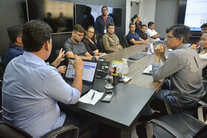 Reunião discutiu cronograma de obras realizadas pelo governo do Estado