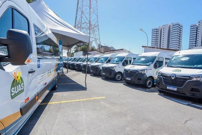 Desenvolvimento Social entrega vans do MobSUAS a 17 municípios alagoanos