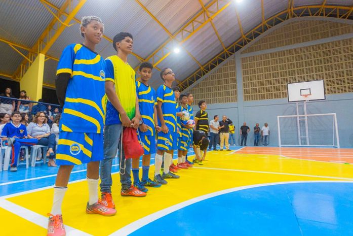 Prefeito Luciano entrega moderno ginásio na Boa Vista e segue fortalecendo educação e o esporte em Arapiraca