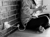 Equatorial faz alerta à população e orienta sobre o uso correto de aparelhos eletrônicos