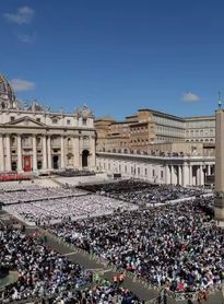 Papa Francisco é sepultado em Roma; funeral reúne 250 mil pessoas