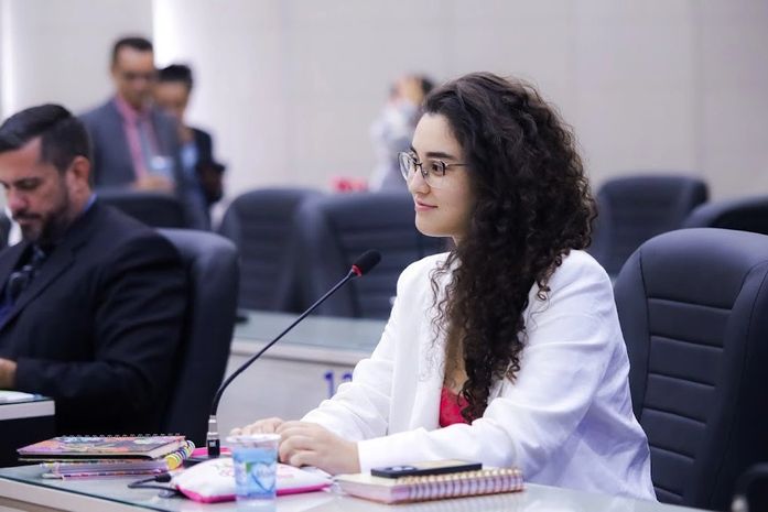 Teca Nelma integra Frente Parlamentar contra ácido sulfúrico no Porto de Maceió
