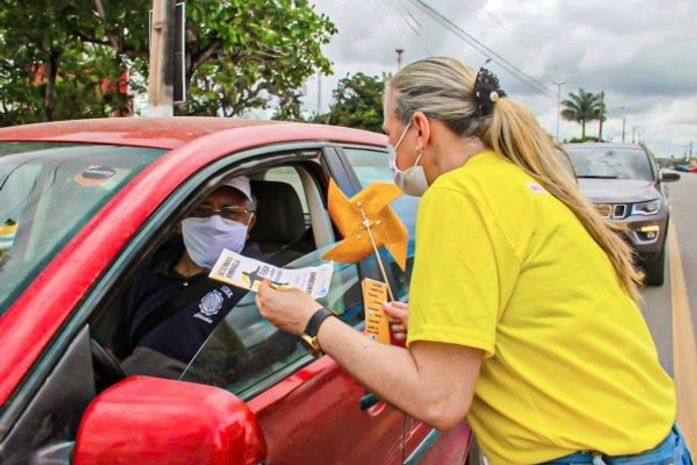 Além de alertar para o suicídio, a campanha também promove os serviços que o município dispõe para quem precisa de ajuda