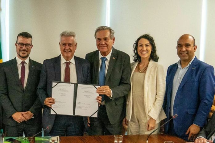 Ronaldo Lessa assina termo de cooperação para fortalecimento de ações socioambientais e econômicas
