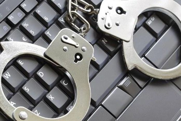 Violência contra a mulher na internet.