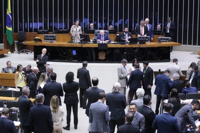 Câmara conclui nesta quinta votação do fim de desoneração da folha de pagamento