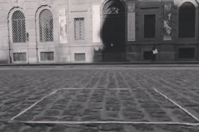 Artista italiano vende obra invisível por R$ 93 mil