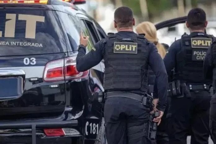 Acusado de agredir mulher é localizado e preso na praia da Pajuçara