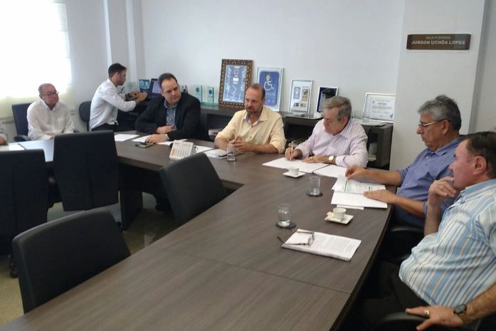 Empresários do setor da construção civil em reunião com a bancada federal de AL