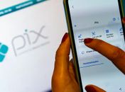 Receita Federal volta a negar taxação do Pix e alerta para golpes