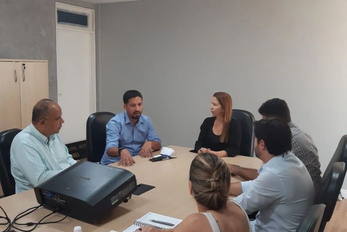 Após garantir recursos, Rodrigo Cunha discute com delegados detalhes da criação da primeira delegacia de combate à corrupção de Alagoas