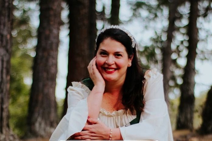 Contando histórias, encantando pessoas. Livraria promove oficina de contação de histórias