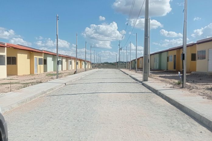 Residências construídas em Dois Riachos contam com dois quartos, sala, cozinha, banheiro e lavandeira