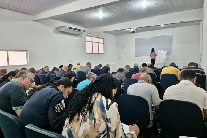 Agentes da Guarda Municipal de Maceió realizam testes psicológicos para porte de arma
