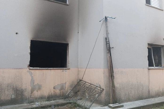 Casal de idosos e filho morrem em incêndio dentro de apartamento, na parte alta