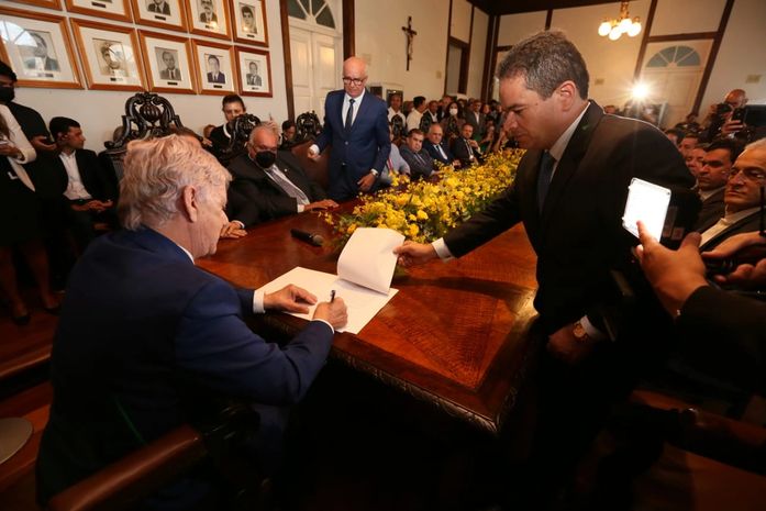 Klever Loureiro toma posso como governador interino de Alagoas