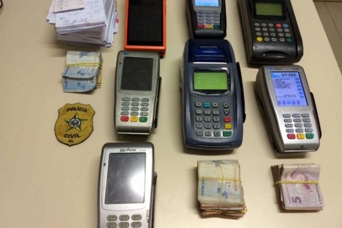 Prisões ocorreram durante operação de combate a jogos de azar no município.