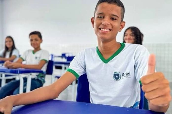 Sinteal reconhece Girau do Ponciano pelo maior piso salarial da Educação em Alagoas