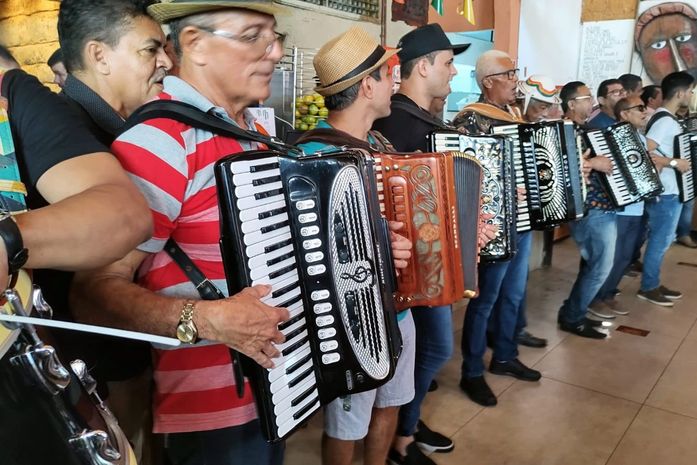 Dinho Lopes convida imprensa alagoana para  'Café da Manhã Celebrativo' aos músicos de trios Pé-de-Serra