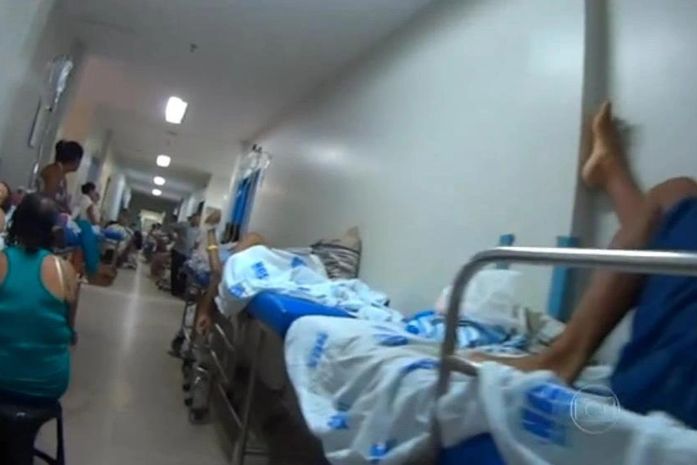 Jornal Nacional flagra mosquitos em pacientes e doentes no chão no HGE