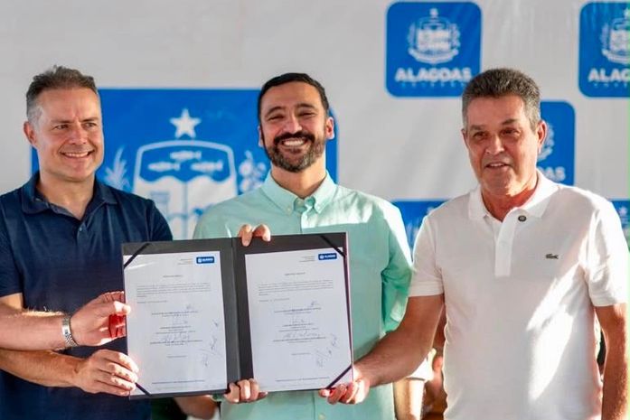Prefeito de Branquinha e senador Renan Filho assinam Ordem de Serviço para a reconstrução da ponte sobre o Rio Mundaú