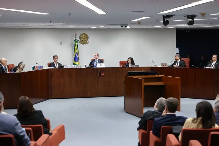 STF inicia interrogatório de ex-aliados de Bolsonaro na trama golpista