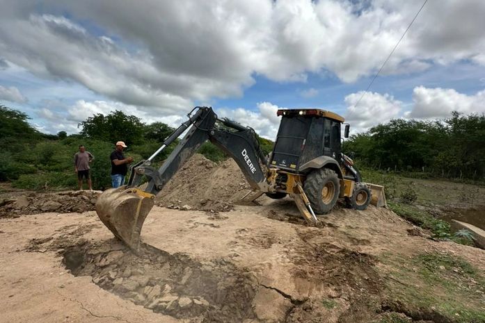 Em regime de plantão , Prefeitura de Delmiro Gouveia realiza diversas ações neste domingo*