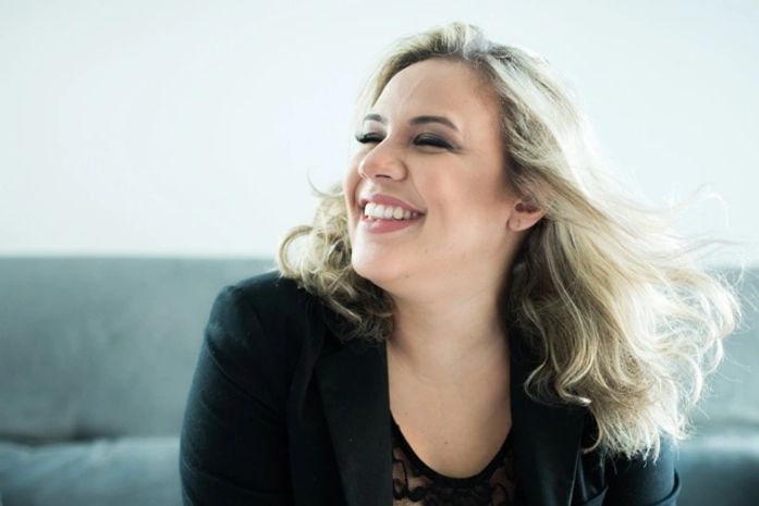 Kel Monalisa é inspirada em grandes nomes da MPB