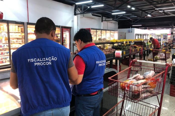 Preço diferente na gôndola e no caixa gera reclamações e pode render multa a supermercados