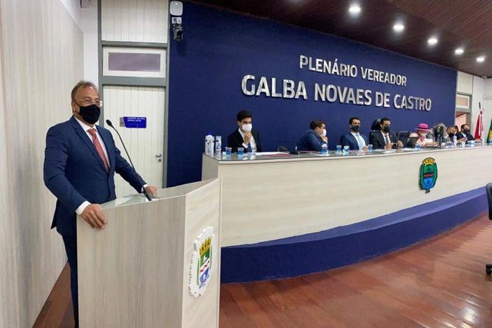 Deputado Galba Novaes participa de sessão solene na Câmara e assume compromisso para destinar emenda parlamentar que irá garantir revitalização de praça na parte alta de Maceió