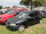 Veículos foram apreendidos durante operação policial 