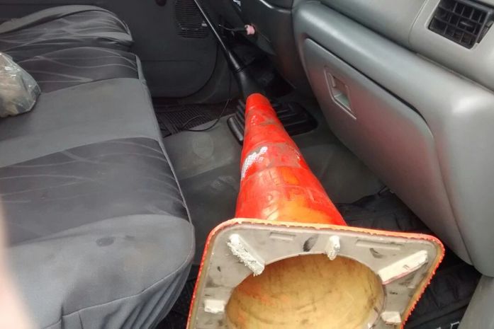 Cone foi recuperado dentro de veículo