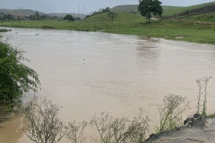 Rios Jacuípe e Jundiá atingem nível de atenção e Semarh monitora risco de cheia em Alagoas