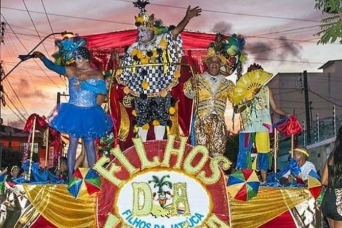 Bloco Filhos da Jatiúca mantém a tradição da folia de rua nas comunidades