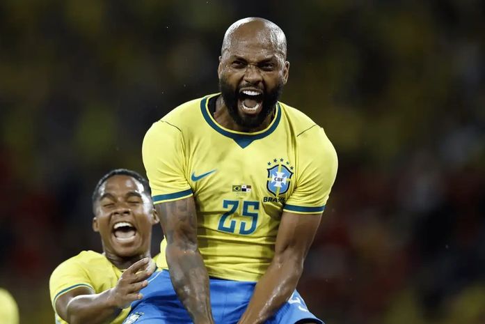 Brasil vence por 6 a 2, com quatros gols dos reservas na segunda etapa